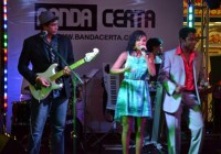 Santa Cruz Shopping promove show especial com a Banda Certa