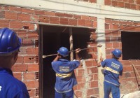 Prefeitura iniciou derrubada de prédio irregular em Pedra de Guaratiba