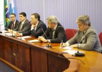 Samir Nehme (centro) dirigiu Fórum de debate no CRC