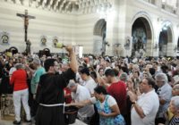 Sem representação na Zona Oeste fiéis receberão a primeira benção do ano na Tijuca